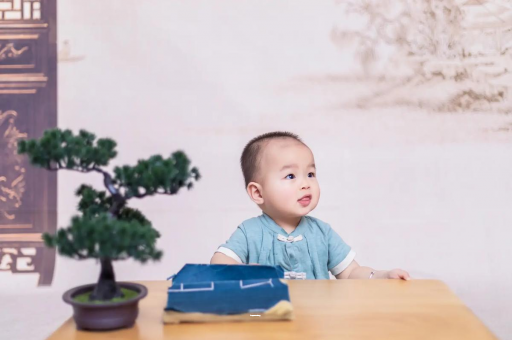 孝昌二个月宝宝做哪些训练